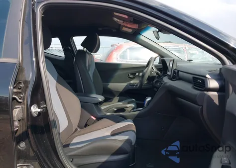 2019 Hyundai Veloster 2.0 z USA, uszkodzony, nr VIN KMHTG6AF3KU016554